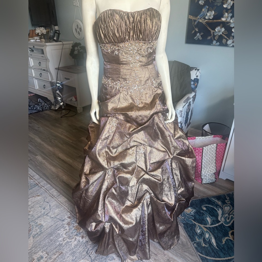Luxurious Strapless Copper/Gold Casandra Stone pageant dress sz4